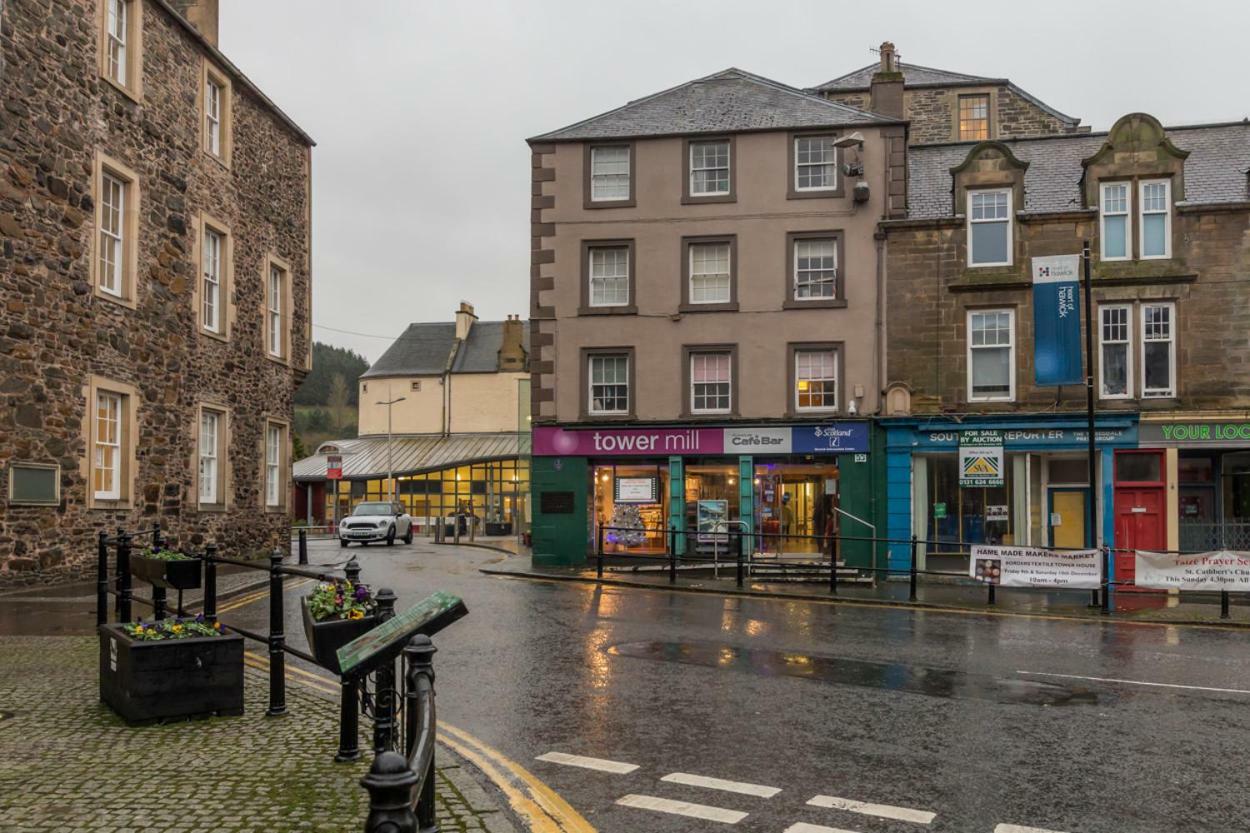 2 A Towerknowe Appartement Hawick Buitenkant foto